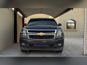 Chevrolet Tahoe LS 2017 Automatic 295,000 Km 8 Cylinder Four Wheel Drive (4WD) SUV Gray