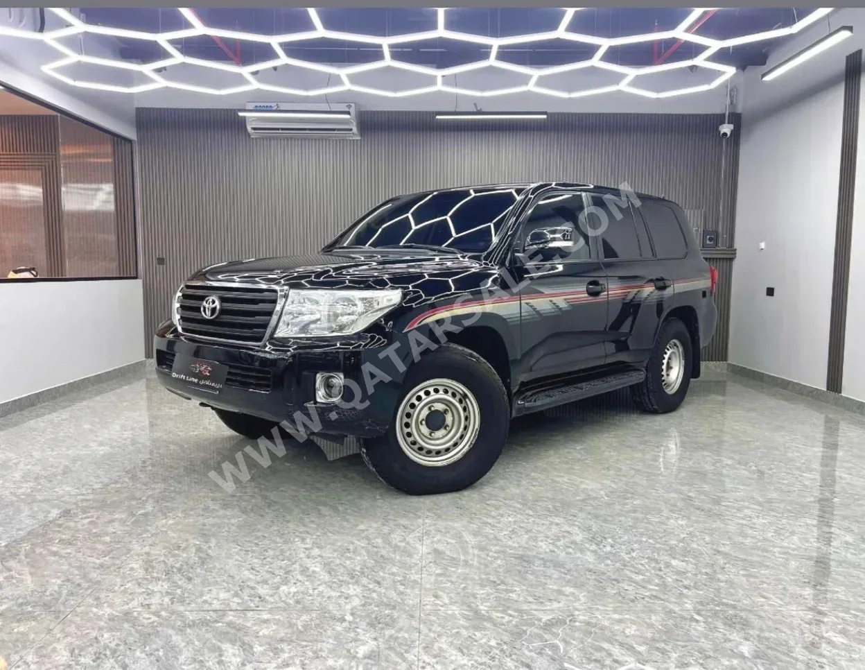 Toyota Land Cruiser GX 2012 Automatic 335,000 Km 6 Cylinder Four Wheel Drive (4WD) SUV Black