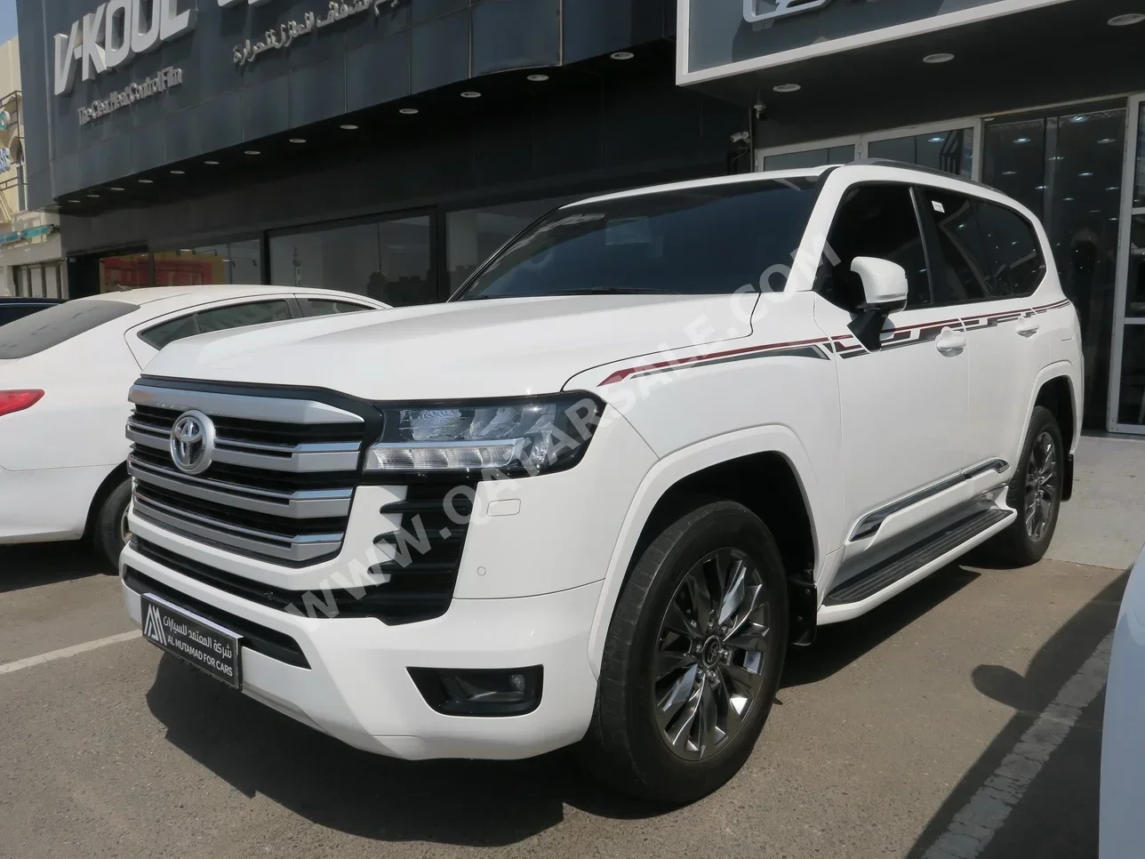Toyota  Land Cruiser  GXR Twin Turbo  2024  Automatic  45,000 Km  6 Cylinder  Four Wheel Drive (4WD)  SUV  White  With Warranty
