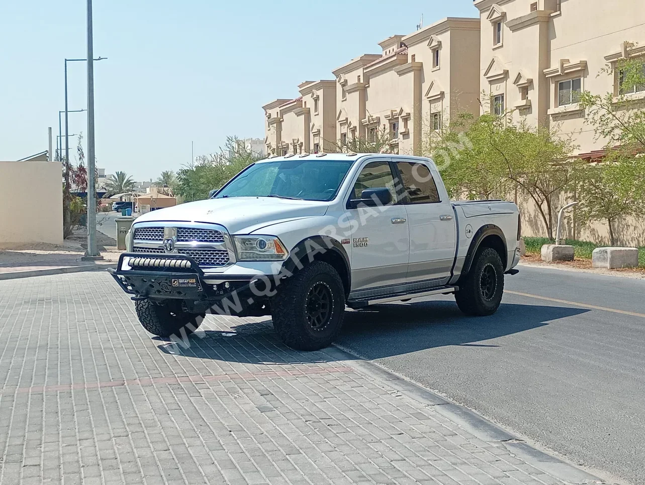 Dodge Ram laramie 2014 Automatic 280,000 Km 8 Cylinder Four Wheel Drive (4WD) Pick Up White