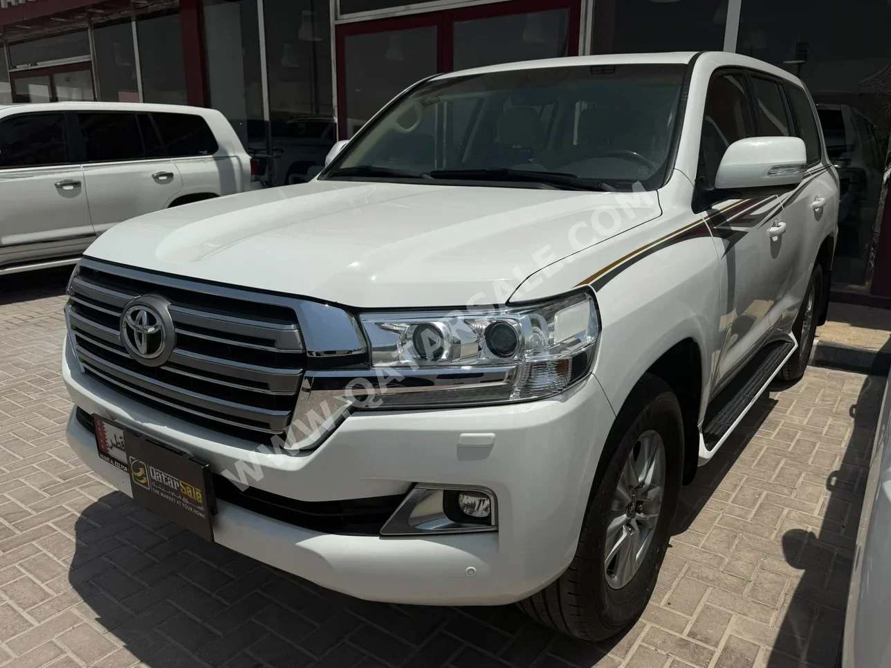 Toyota  Land Cruiser  GXR  2018  Automatic  350,000 Km  6 Cylinder  Four Wheel Drive (4WD)  SUV  White