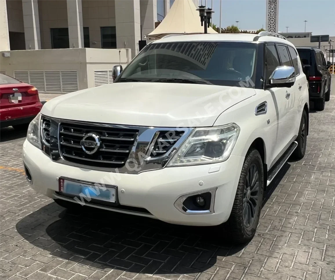 Nissan Patrol LE Platinum 2017 Automatic 120,000 Km 8 Cylinder Four Wheel Drive (4WD) SUV White
