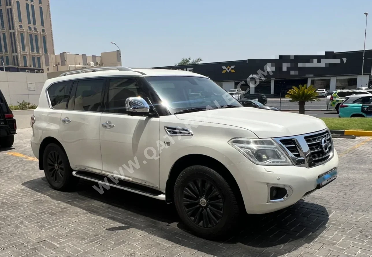 Nissan Patrol LE Platinum 2017 Automatic 120,000 Km 8 Cylinder Four Wheel Drive (4WD) SUV White