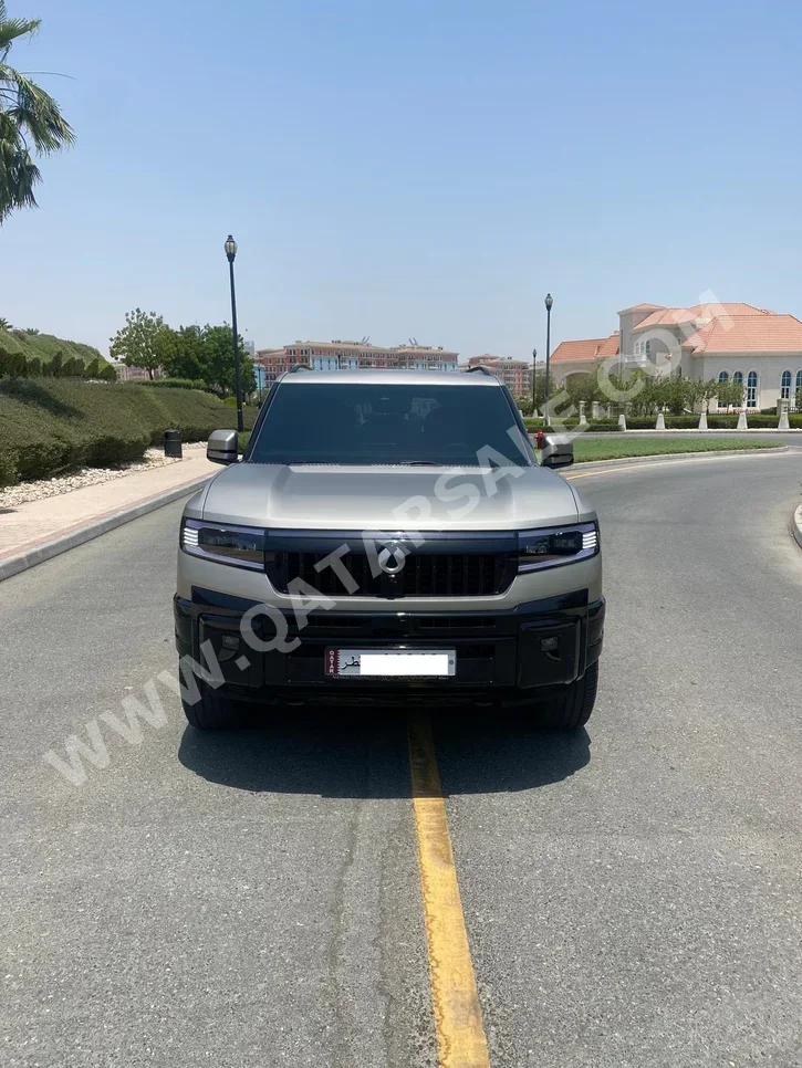بي واي دي  دينزا  بي 8  2026  اوتوماتيك  8,400 كم  4 سلندر  دفع رباعي  اس يو في  ذهبي  تحت الضمان