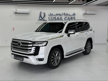 Toyota  Land Cruiser  VXR Twin Turbo  2022  Automatic  112,000 Km  6 Cylinder  Four Wheel Drive (4WD)  SUV  White