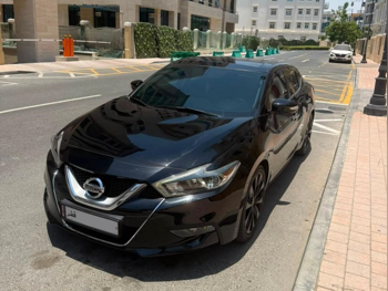 Nissan Maxima SR 2017 Automatic 95,000 Km 6 Cylinder Front Wheel Drive (FWD) Sedan Black
