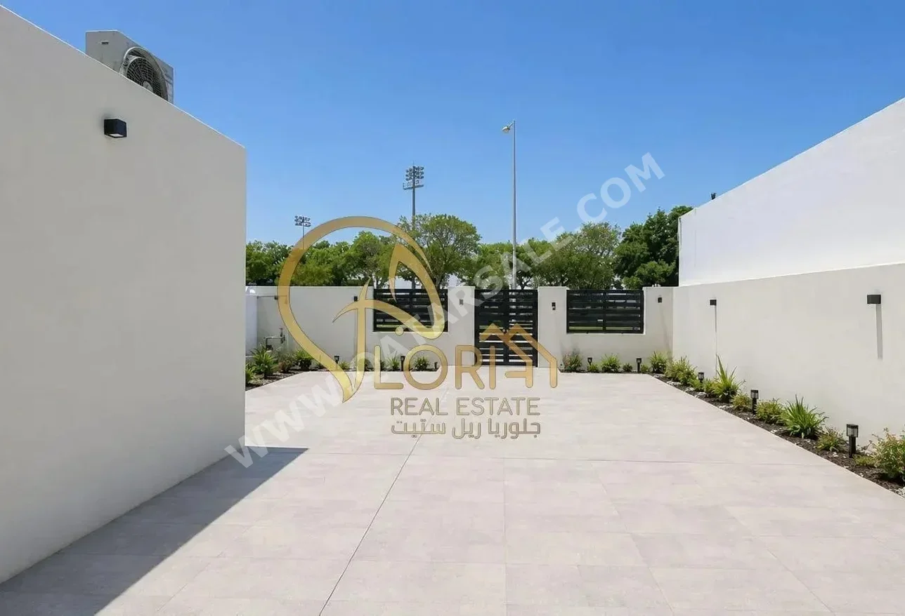 Commercial  - Not Furnished  - Doha  - Legtaifiya  - 6 Bedrooms