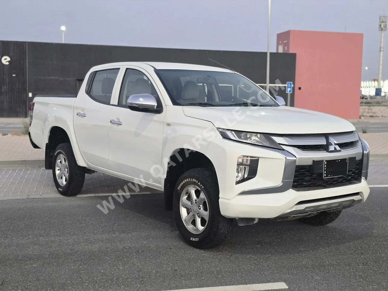 Mitsubishi L 200 2020 Manual 190,000 Km 4 Cylinder Four Wheel Drive (4WD) Pick Up White
