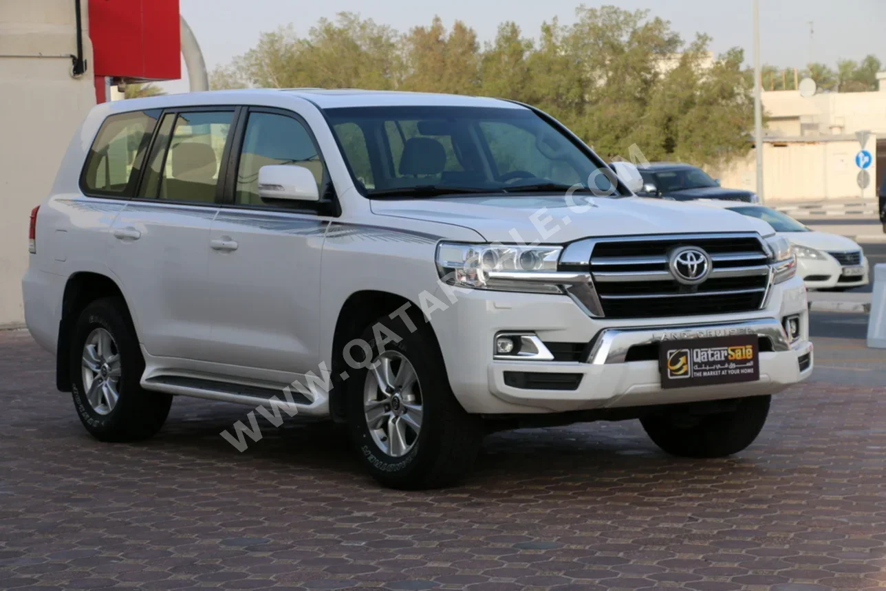 Toyota Land Cruiser GXR 2019 Automatic 227,000 Km 6 Cylinder Four Wheel Drive (4WD) SUV White