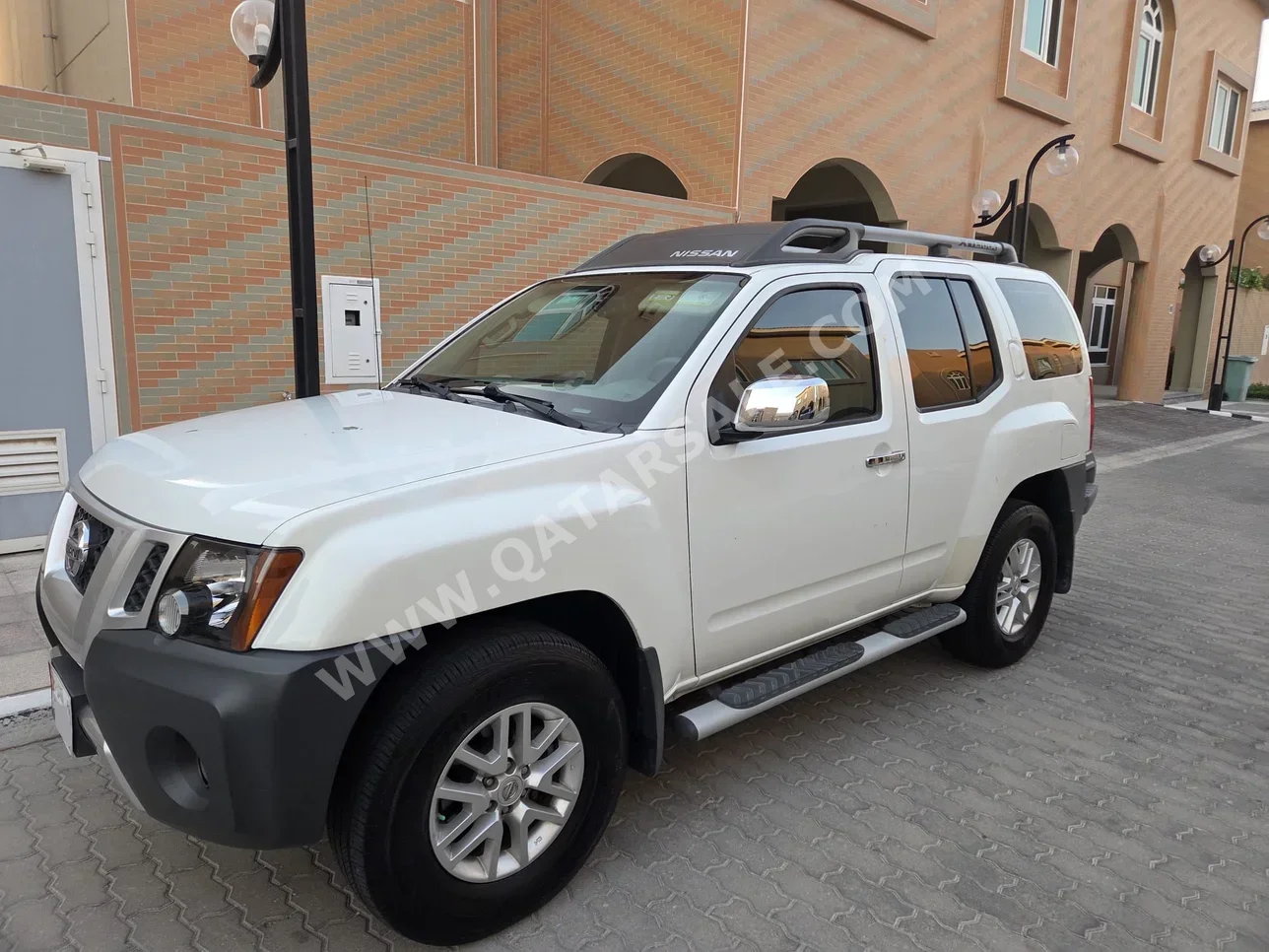Nissan Xterra 2015 Automatic 100,000 Km 6 Cylinder Four Wheel Drive (4WD) SUV White