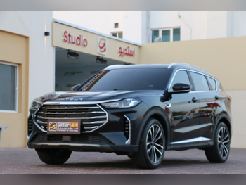 Jetour  X70  Plus Luxury  2024  Automatic  30,000 Km  4 Cylinder  Four Wheel Drive (4WD)  SUV  Black