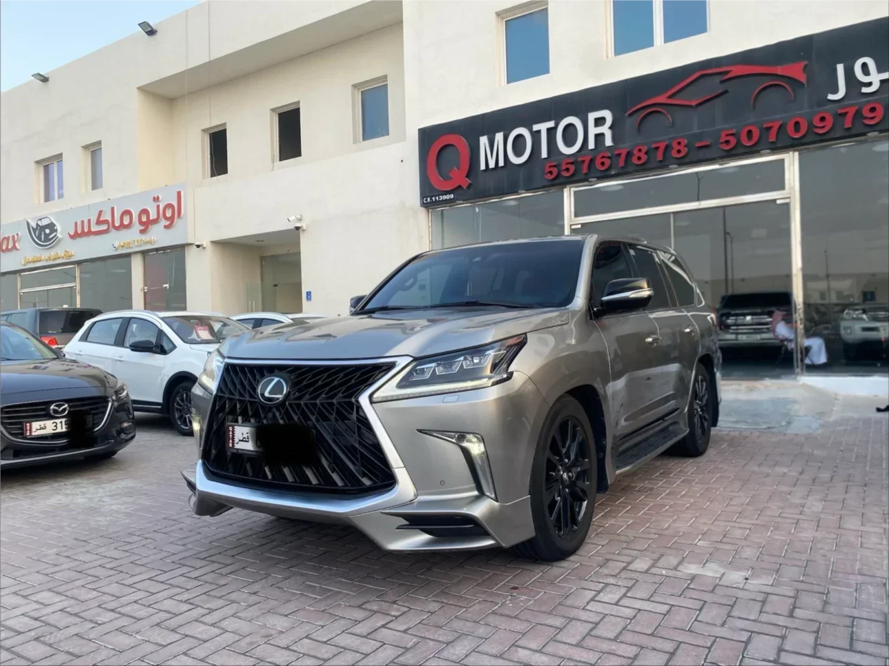 Lexus LX 570 2016 Automatic 219,000 Km 8 Cylinder Four Wheel Drive (4WD) SUV Sonic Titanium