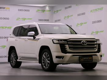 Toyota Land Cruiser VX Twin Turbo 2022 Automatic 230,000 Km 6 Cylinder Four Wheel Drive (4WD) SUV White