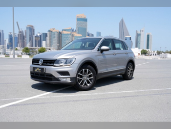 Volkswagen Tiguan 1.4 TSI 2017 Automatic 83,000 Km 4 Cylinder All Wheel Drive (AWD) SUV Silver