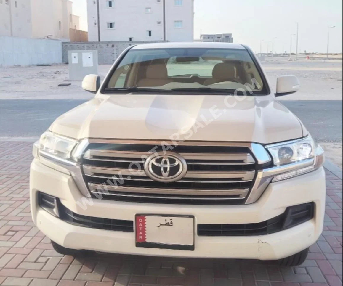 Toyota Land Cruiser GXR 2019 Automatic 307,000 Km 6 Cylinder Four Wheel Drive (4WD) SUV White