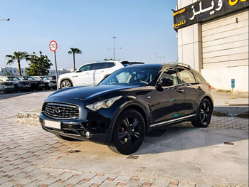 Infiniti  FX  35  2011  Automatic  124,000 Km  6 Cylinder  All Wheel Drive (AWD)  SUV  Black