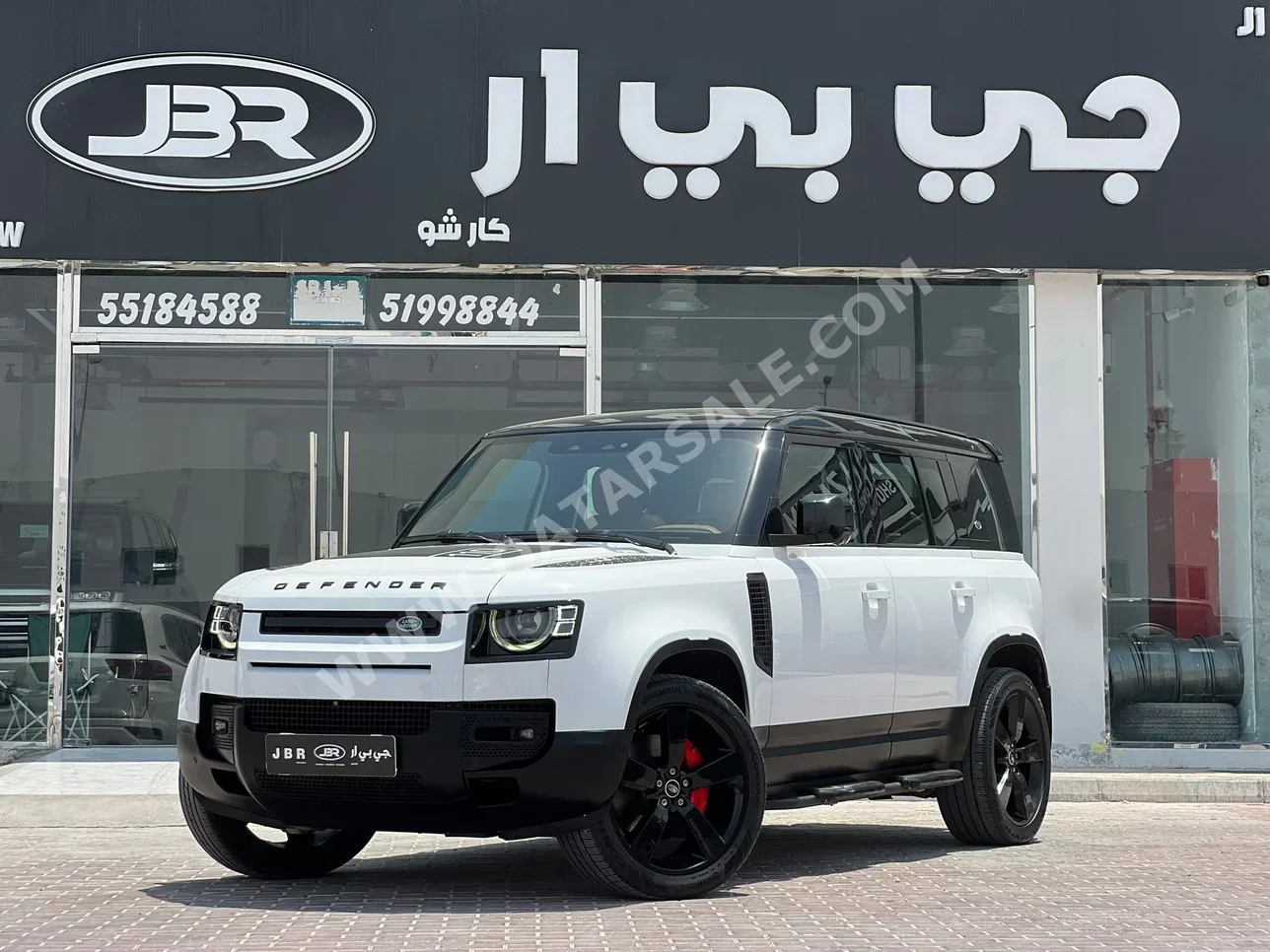 لاند روفر  ديفيندر  110 اتش اس اي  2023  اوتوماتيك  140,000 كم  6 سلندر  دفع رباعي  اس يو في  أبيض