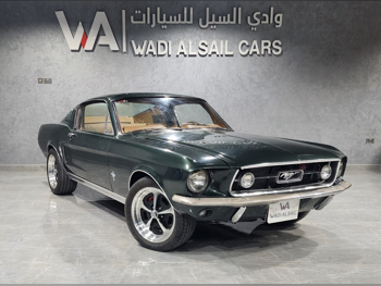 Ford  Mustang  Fastback  1968  Manual  33,000 Km  8 Cylinder  Rear Wheel Drive (RWD)  Classic  Green