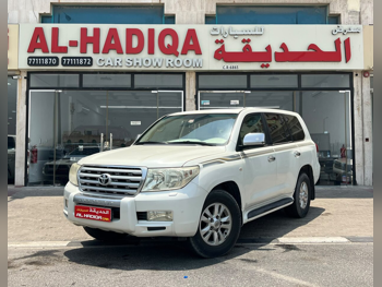 Toyota  Land Cruiser  VXR  2009  Automatic  406,000 Km  8 Cylinder  Four Wheel Drive (4WD)  SUV  White