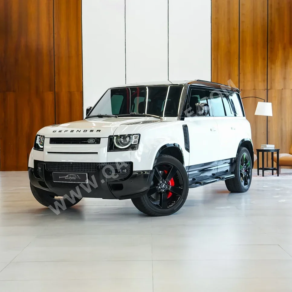 Land Rover  Defender  110 HSE  2023  Automatic  82,000 Km  6 Cylinder  Four Wheel Drive (4WD)  SUV  White  With Warranty