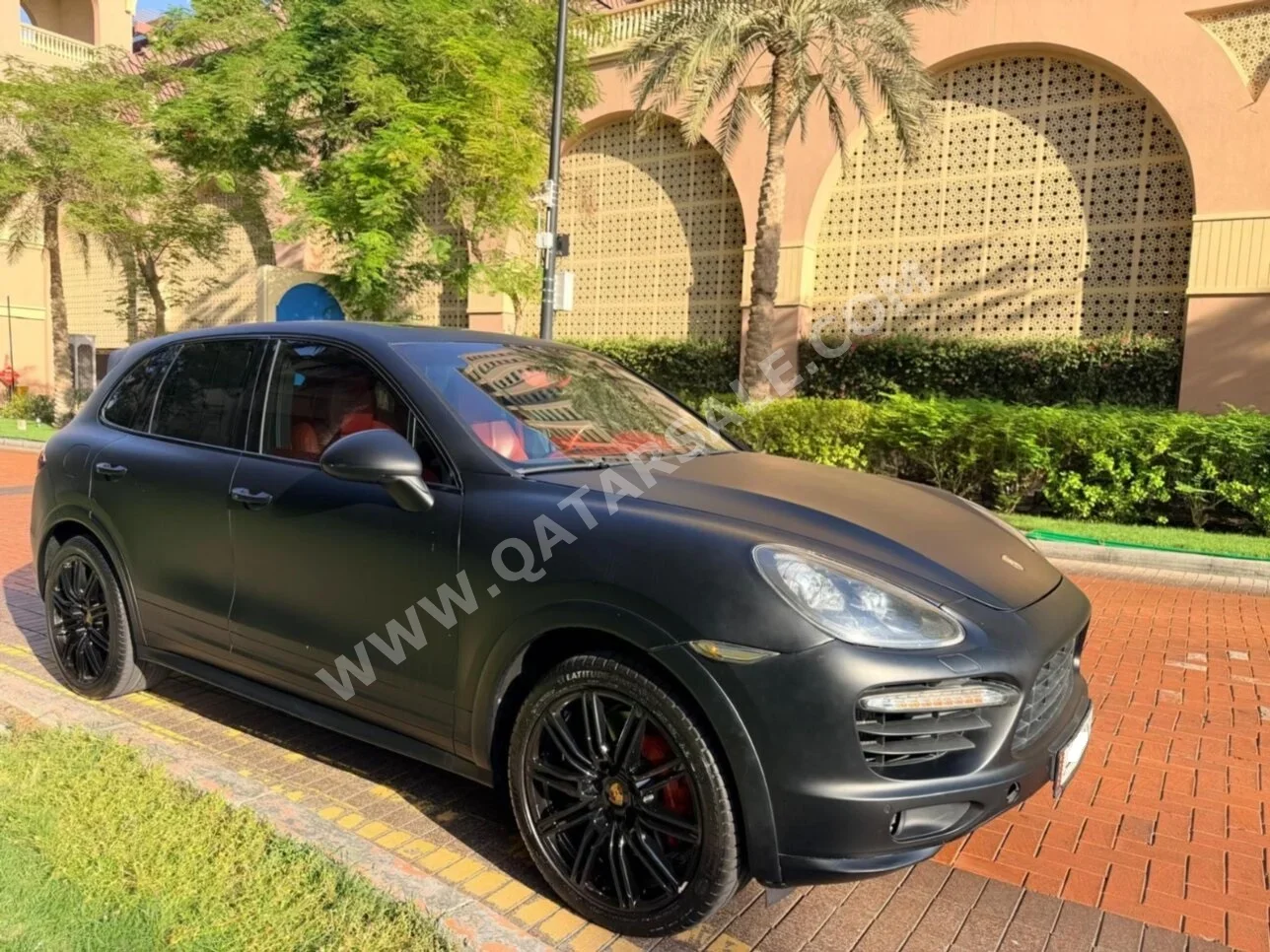 Porsche Cayenne Turbo 2013 Automatic 247,000 Km 8 Cylinder Four Wheel Drive (4WD) SUV Black