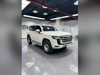 Toyota Land Cruiser GXR 2024 Automatic 66,000 Km 6 Cylinder Four Wheel Drive (4WD) SUV White