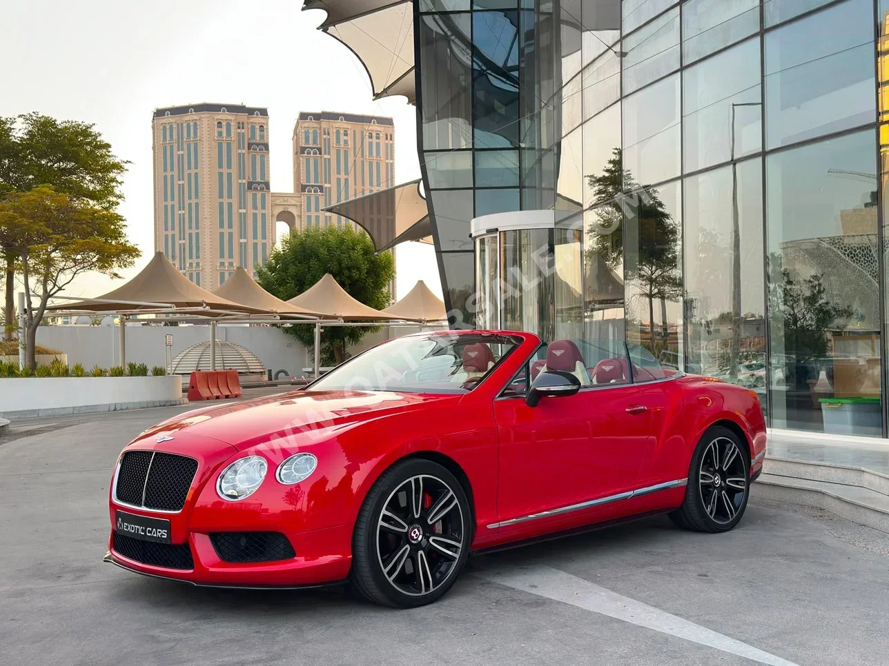 Bentley Continental GTC 2014 Automatic 70,000 Km 12 Cylinder All Wheel Drive (AWD) Convertible Red
