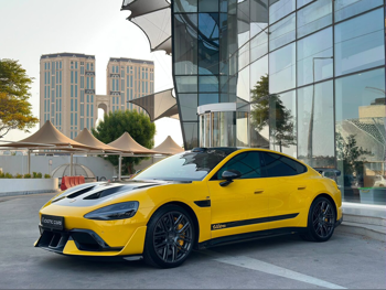 Xiaomi SU7 Ultra 2025 Automatic 11,000 Km 0 Cylinder All Wheel Drive (AWD) Sedan Yellow
