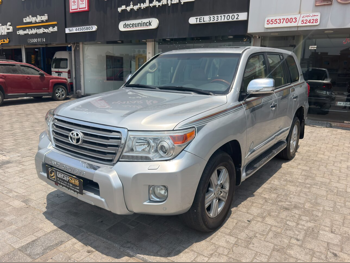 Toyota Land Cruiser GXR 2015 Automatic 330,000 Km 8 Cylinder Four Wheel Drive (4WD) SUV Silver