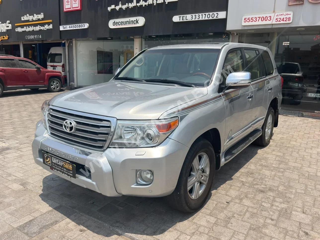 Toyota Land Cruiser GXR 2015 Automatic 330,000 Km 8 Cylinder Four Wheel Drive (4WD) SUV Silver