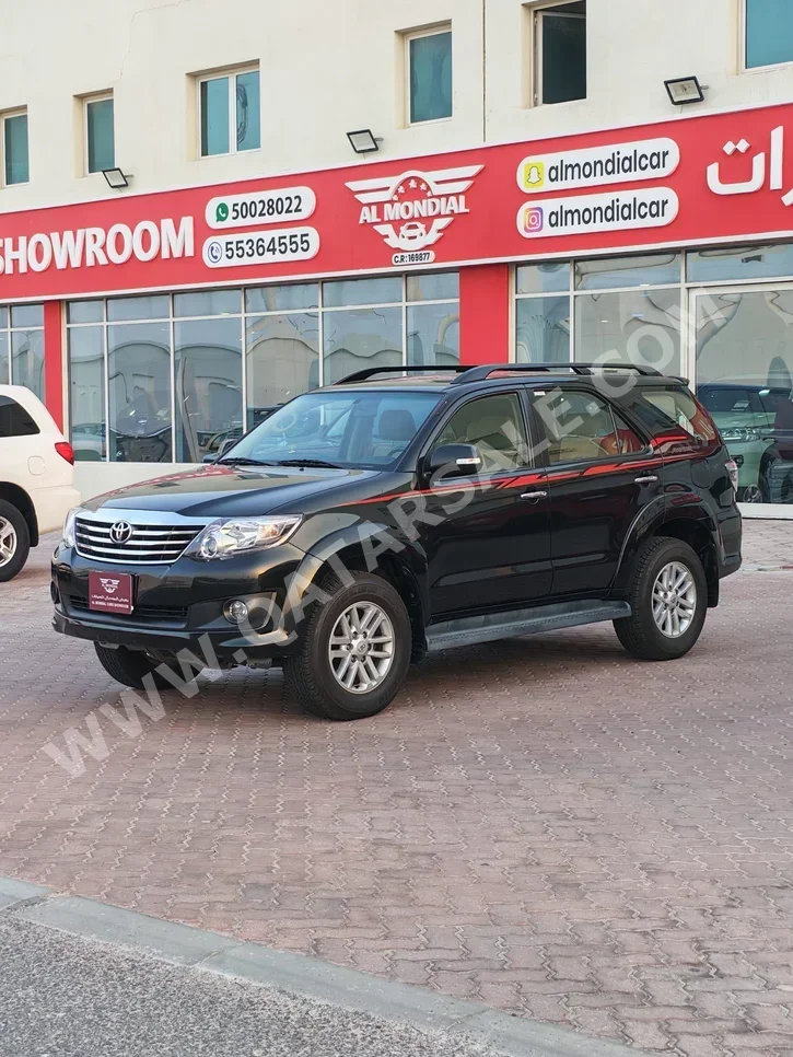 Toyota  Fortuner  SR5  2014  Automatic  80,000 Km  6 Cylinder  Four Wheel Drive (4WD)  SUV  Black