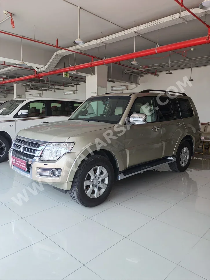 Mitsubishi  Pajero  2019  Automatic  107,000 Km  6 Cylinder  Four Wheel Drive (4WD)  SUV  Gold