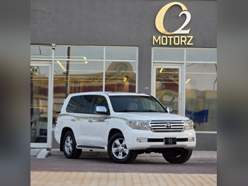 Toyota  Land Cruiser  VXR  2008  Automatic  500,000 Km  8 Cylinder  Four Wheel Drive (4WD)  SUV  White