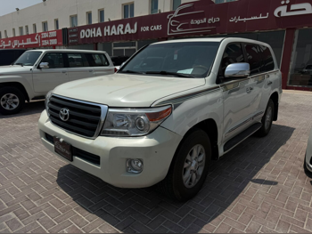 Toyota Land Cruiser GXR 2013 Automatic 404,000 Km 8 Cylinder Four Wheel Drive (4WD) SUV White