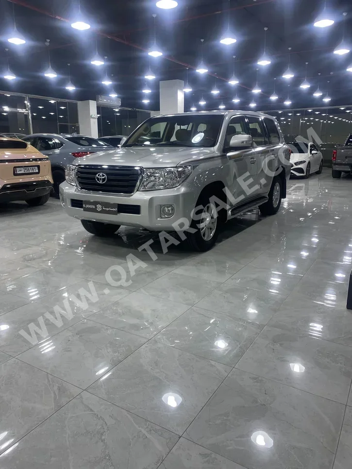 Toyota Land Cruiser GX 2013 Automatic 600,000 Km 6 Cylinder Four Wheel Drive (4WD) SUV Silver