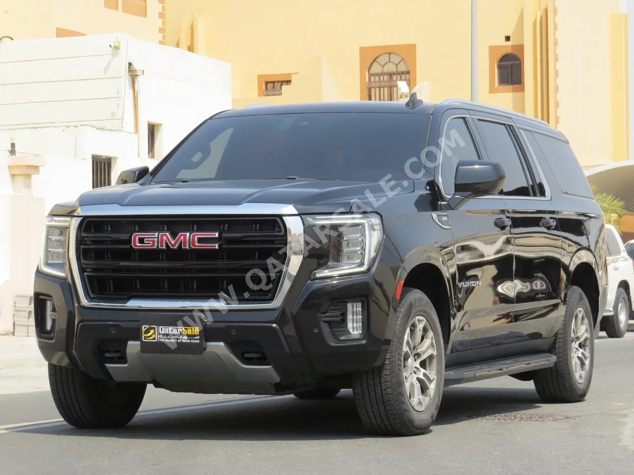 GMC Yukon SLE 2021 Automatic 144,000 Km 8 Cylinder Rear Wheel Drive (RWD) SUV Black