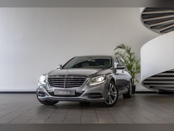 Mercedes-Benz  S-Class  400  2014  Automatic  115,000 Km  6 Cylinder  Rear Wheel Drive (RWD)  Sedan  Gray