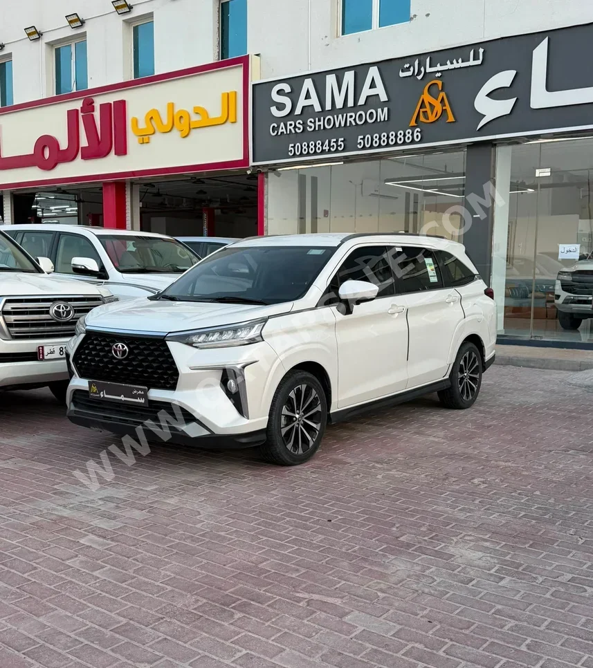 Toyota  Veloz  2023  Automatic  97,000 Km  4 Cylinder  Rear Wheel Drive (RWD)  Van / Bus  White  With Warranty