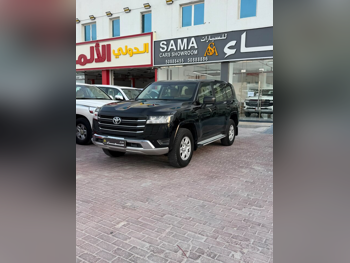 تويوتا  لاند كروزر  جي اكس  2023  اوتوماتيك  170,000 كم  6 سلندر  دفع رباعي  اس يو في  أسود