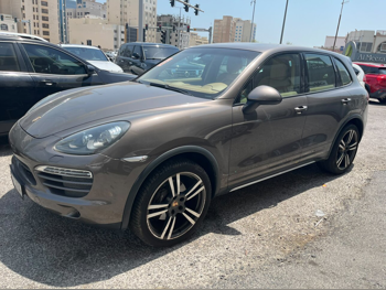 Porsche Cayenne 2014 Automatic 103,000 Km 6 Cylinder Four Wheel Drive (4WD) SUV Brown