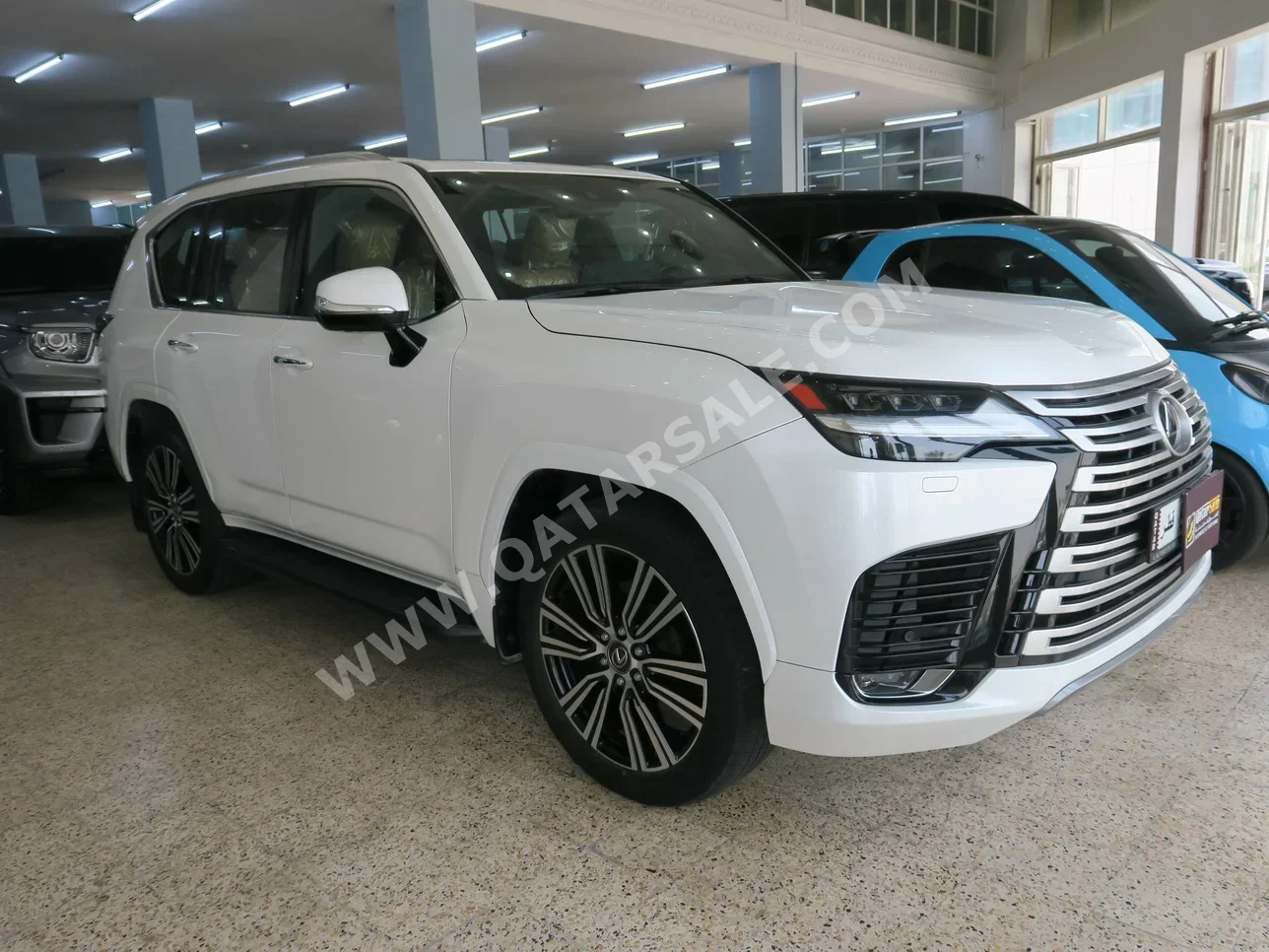 Lexus  LX  600 Luxury  2024  Automatic  69,000 Km  6 Cylinder  Four Wheel Drive (4WD)  SUV  White  With Warranty