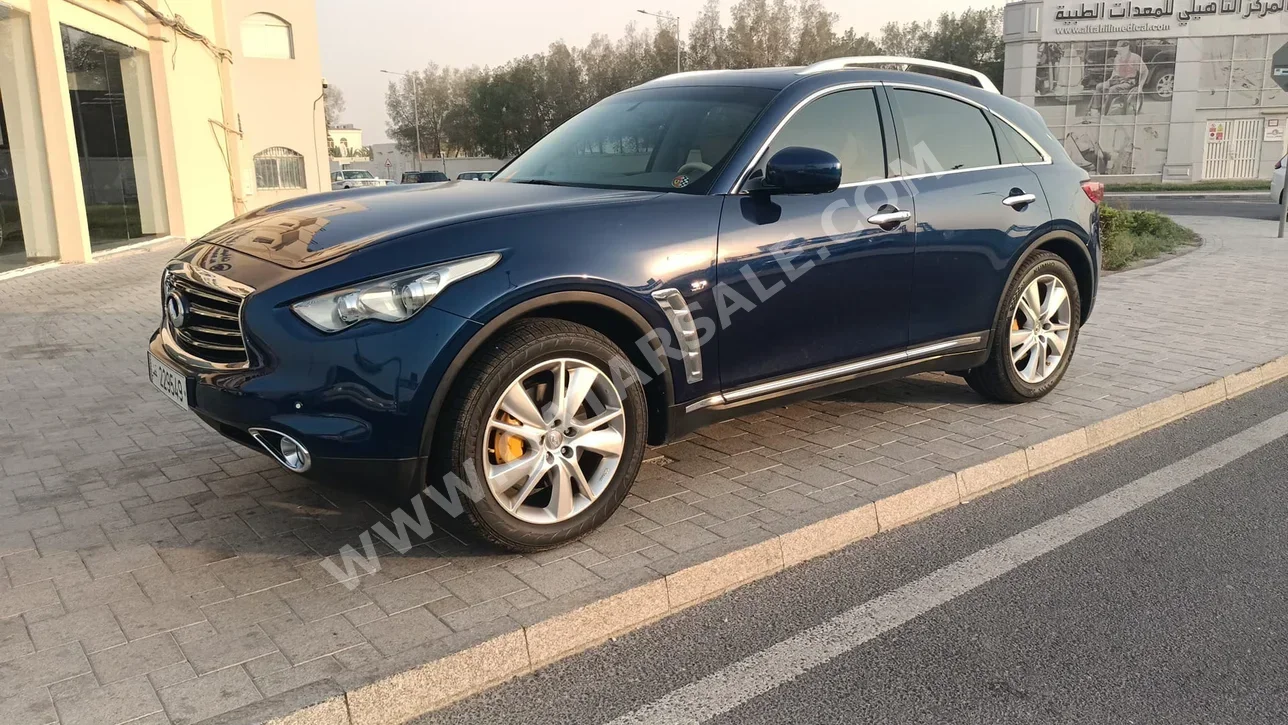 Infiniti  QX  70  2014  Automatic  164,000 Km  6 Cylinder  Front Wheel Drive (FWD)  SUV  Dark Blue