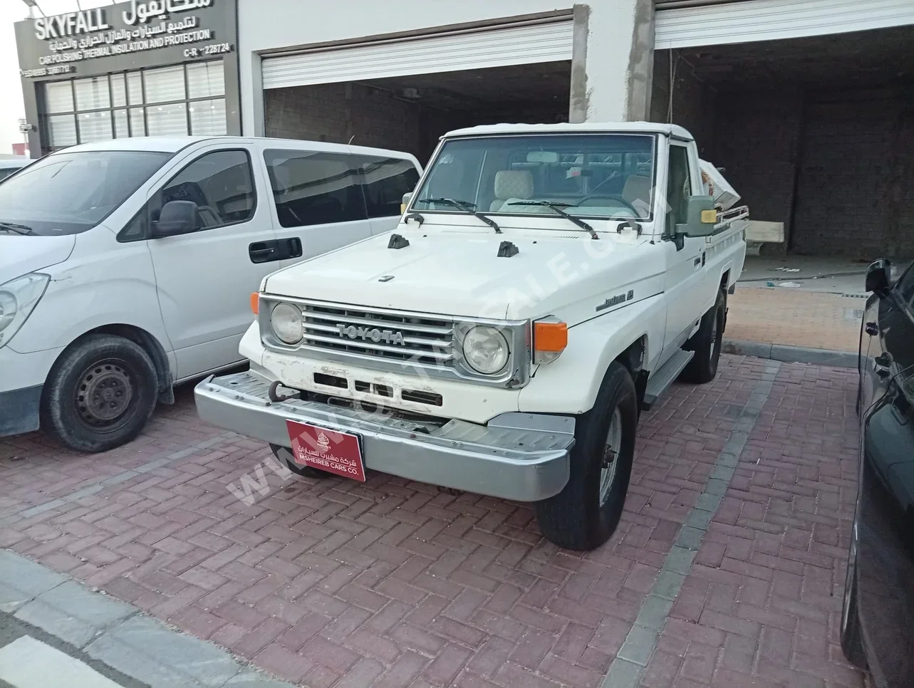 تويوتا  لاند كروزر  ال اكس  2002  عادي  800,000 كم  6 سلندر  دفع رباعي  بيكب  أبيض