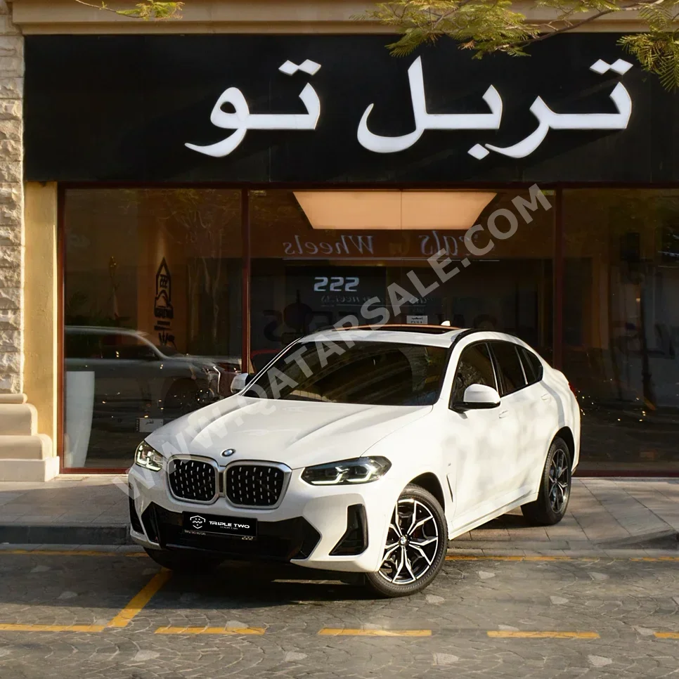 BMW  X-Series  X4  2022  Automatic  42,700 Km  4 Cylinder  Four Wheel Drive (4WD)  SUV  White