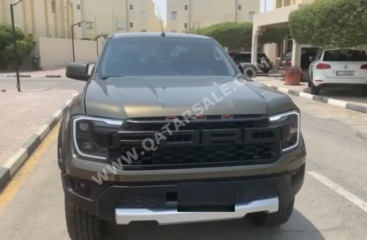 فورد رانجر 2016 عادي 69,000 كم 4 سلندر دفع رباعي بيكب أخضر و أسود