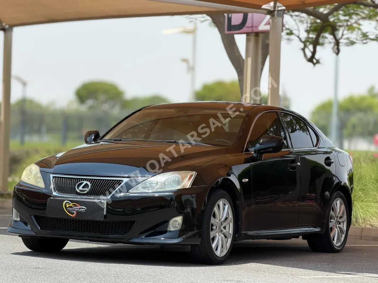 لكزس اي اس 300 2008 اوتوماتيك 219,000 كم 6 سلندر دفع خلفي سيدان أسود
