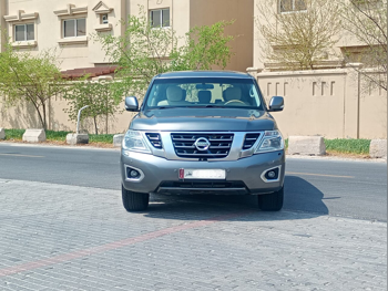 نيسان  باترول  اس اي  2015  اوتوماتيك  240,000 كم  8 سلندر  دفع رباعي  اس يو في  رمادي