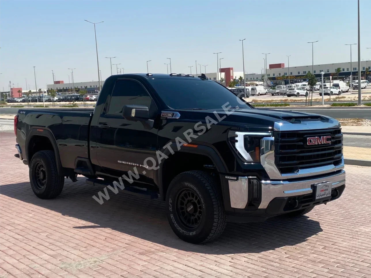 GMC Sierra 2500 HD 2025 Automatic 23,000 Km 8 Cylinder Four Wheel Drive (4WD) Pick Up Black With Warranty