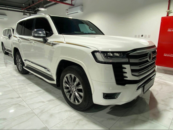 Toyota Land Cruiser VXR Twin Turbo 2023 Automatic 155,000 Km 6 Cylinder Four Wheel Drive (4WD) SUV White
