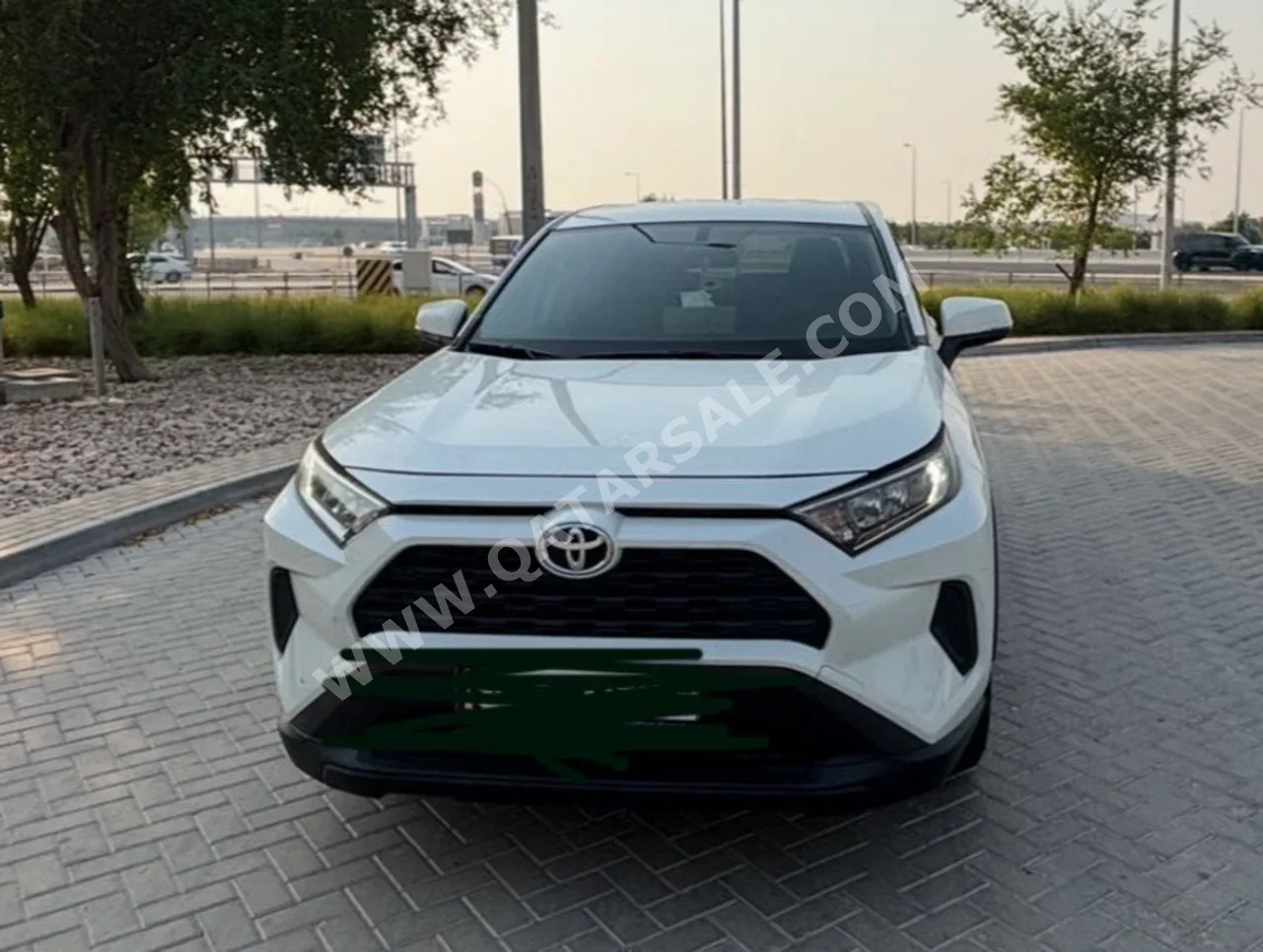 Toyota  Rav 4  2023  Automatic  68,000 Km  4 Cylinder  Front Wheel Drive (FWD)  SUV  Pearl